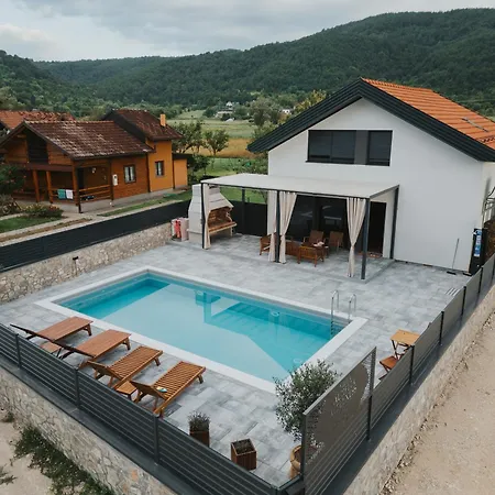 Aurelia Wellness *