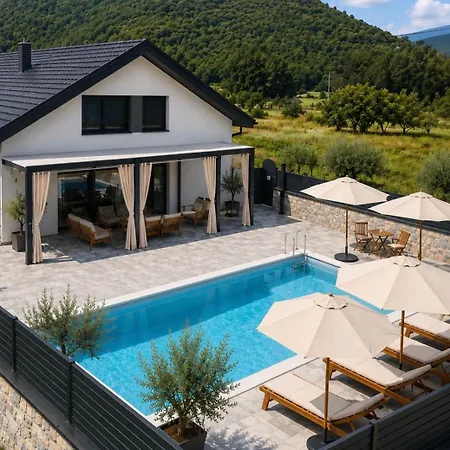 Aurelia Wellness